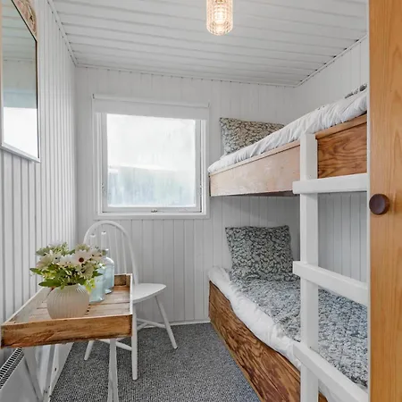 Gorgeous In V With Kitchen Esbjerg
